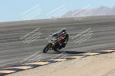 media/Oct-13-2025-Moto Forza (Mon) [[a66d839500]]/3-B Group/Session 2 (Bowl)/